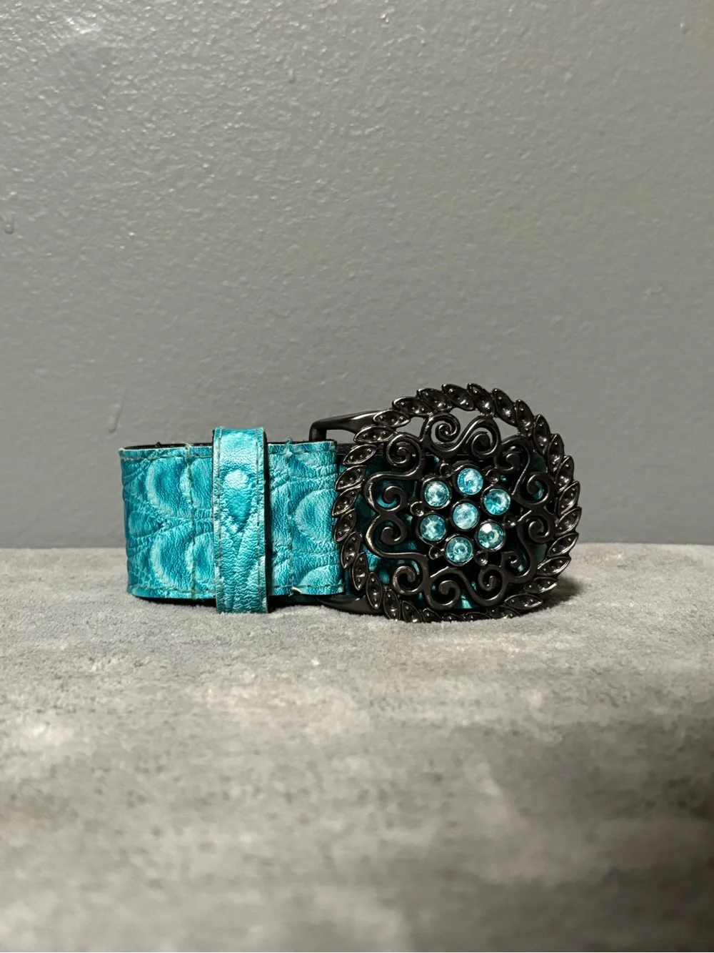 Vintage Black Metal Buckle with Blue Gemstones Belt